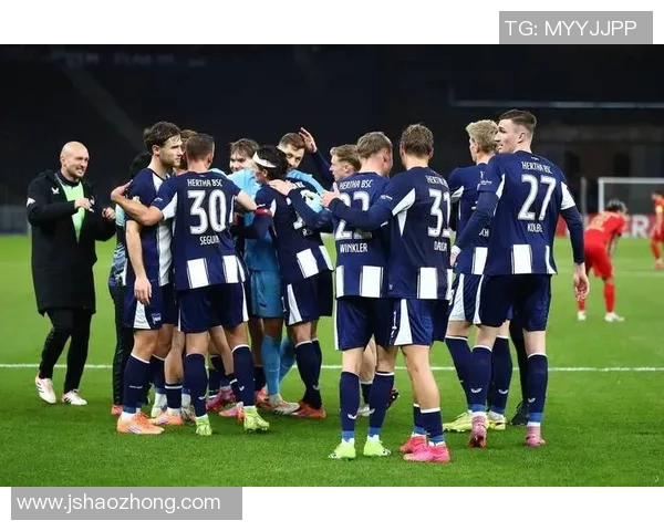 克鲁与彼得堡的较量揭示了足球战术与团队精神的完美结合 克鲁与彼得堡的较量揭示了足球战术与团队精神的完美结合