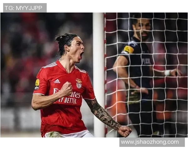 努涅斯的崛起与挑战：解析这位新星在足球界的影响力与未来潜力